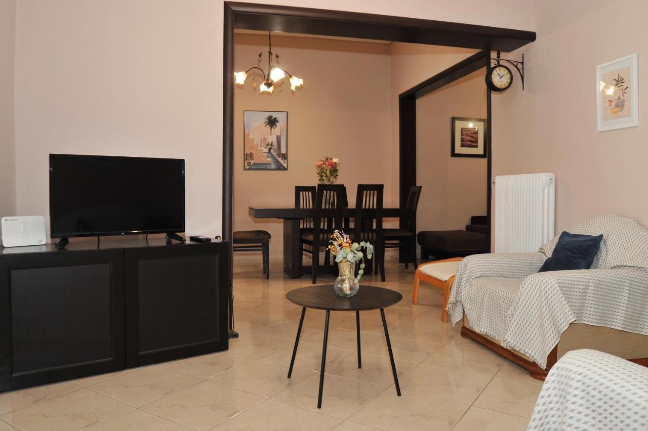 Grand House Meteora Apartment กาลัมปากา ภายนอก รูปภาพ